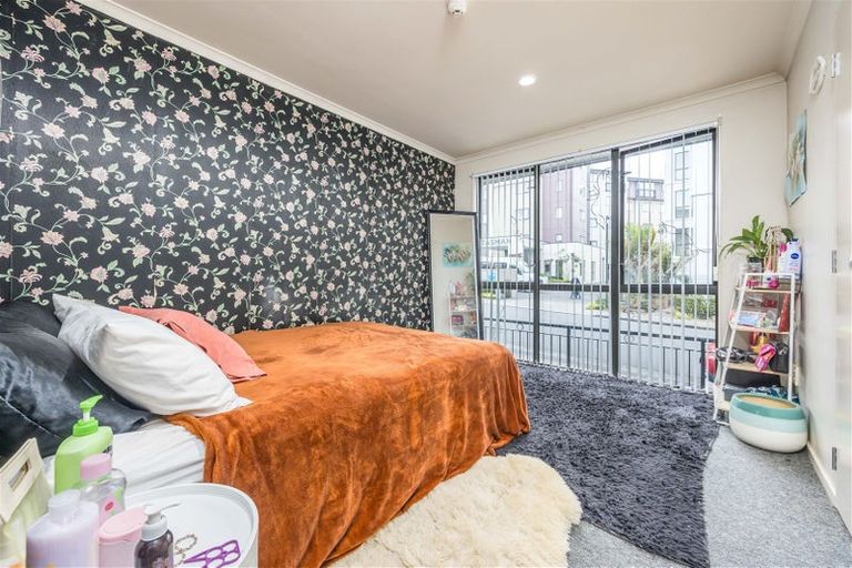Photo of property in 1e/1 Wadier Place, Henderson, Auckland, 0610