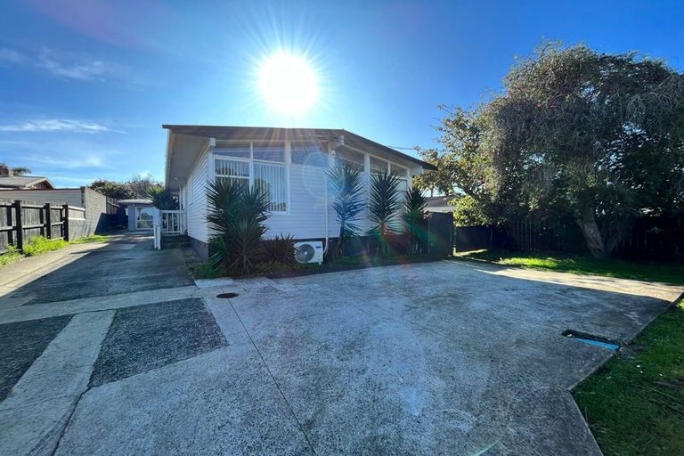 Photo of property in 111 Weymouth Road, Manurewa, Auckland, 2102
