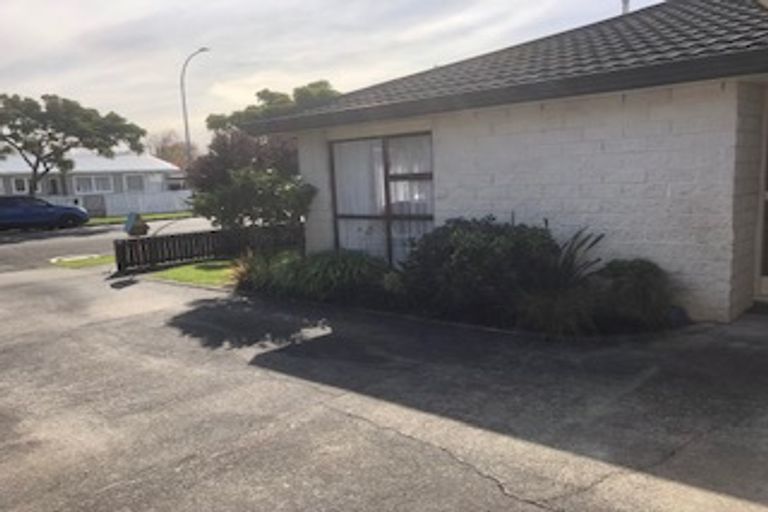 Photo of property in 98b Limbrick Street, Terrace End, Palmerston North, 4410