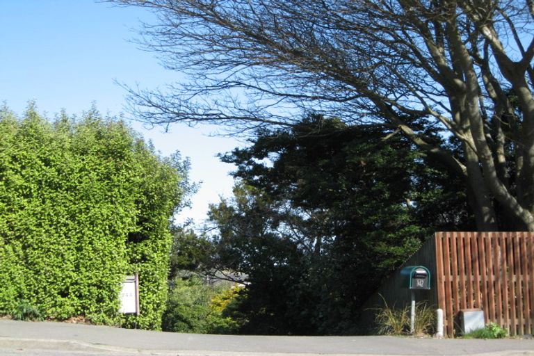 Photo of property in 142 Dyers Pass Road, Cashmere, Christchurch, 8022