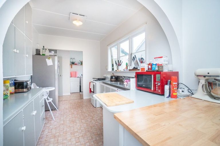 Photo of property in 6 Rangiora Avenue, Roslyn, Palmerston North, 4414