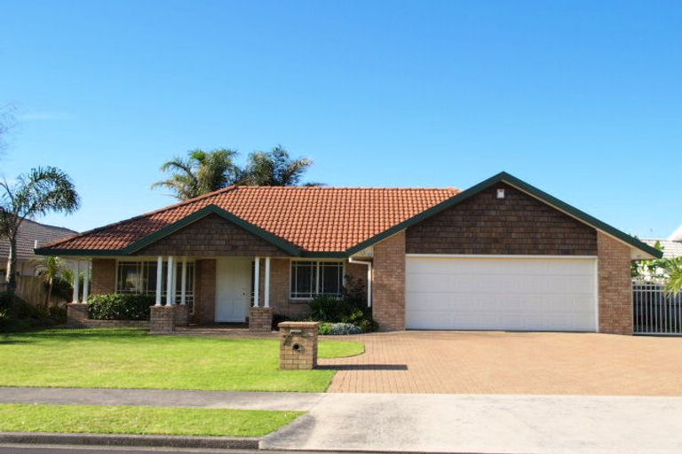 Photo of property in 7 Yarlside Place, Northpark, Auckland, 2013