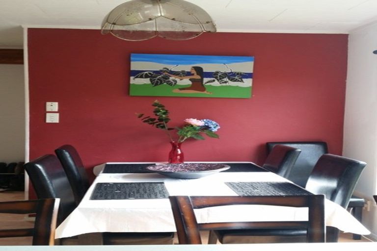 Photo of property in 57 Holmes Drive South, Massey, Auckland, 0614