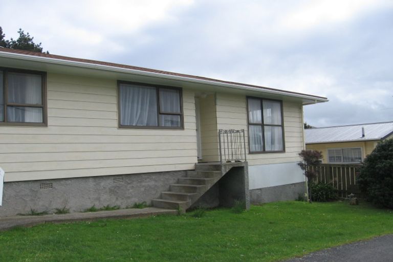 Photo of property in 2/50 Clifford Road, Johnsonville, Wellington, 6037