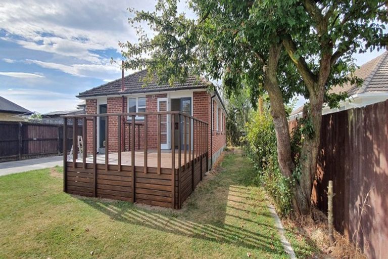 Photo of property in 17 Grosvenor Street, Redwood, Christchurch, 8051