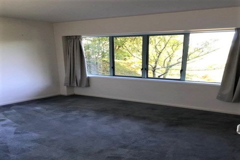 Photo of property in 4/93a Kelburn Parade, Kelburn, Wellington, 6012