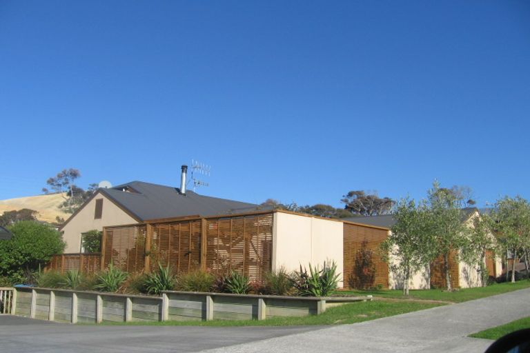 Photo of property in 45 Navigation Drive, Whitby, Porirua, 5024