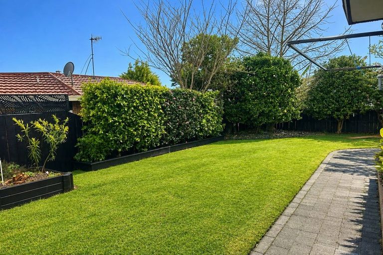 Photo of property in 17 Bayfair Drive, Mount Maunganui, 3116