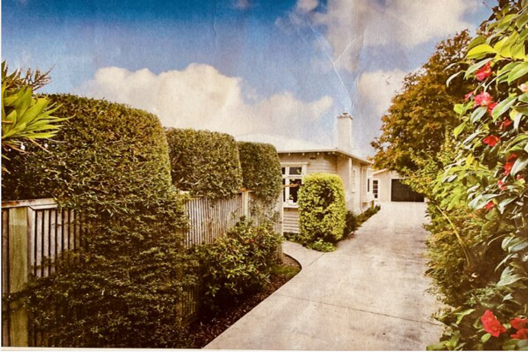 Photo of property in 10 Mahoe Avenue, Takaro, Palmerston North, 4410