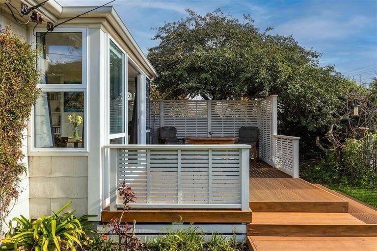 Photo of property in 34 Flay Crescent, Burnside, Christchurch, 8053