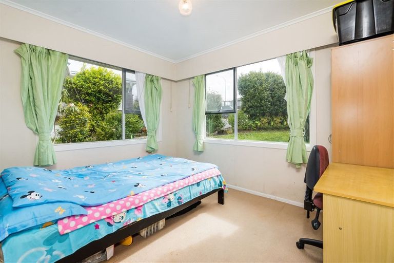 Photo of property in 578 Glenfield Road, Bayview, Auckland, 0629