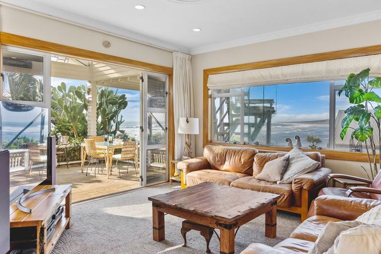 Photo of property in 42 Octavius Place, New Plymouth, 4312