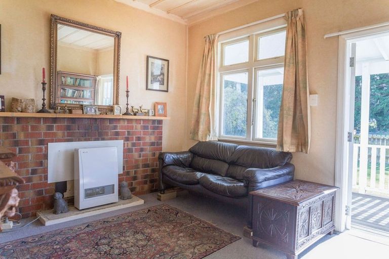 Photo of property in 27 Smith Street, Dannevirke, 4930