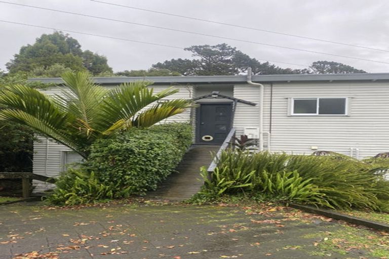 Photo of property in 2/26 Bryers Place, Bayview, Auckland, 0629