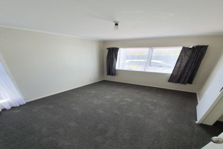 Photo of property in 14b Glengowan Place, Conifer Grove, Takanini, 2112