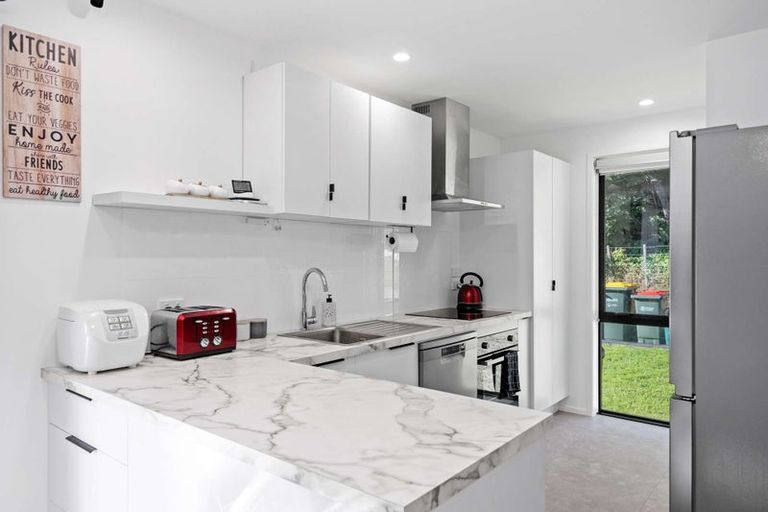 Photo of property in 6b Clerke Place, Marfell, New Plymouth, 4310