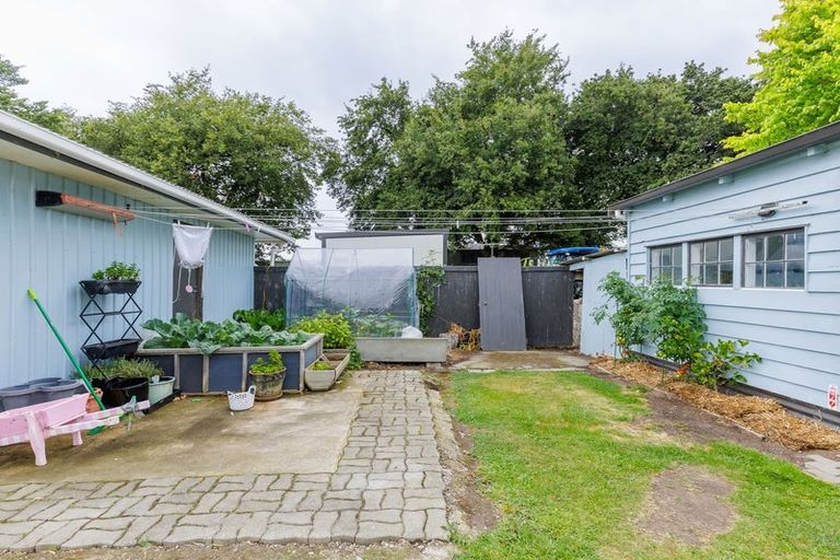 Photo of property in 302 Timaru Road, Waimate, 7978