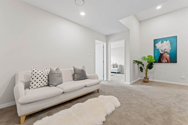 Photo of property in 25 Para Close, Fairview Heights, Auckland, 0632