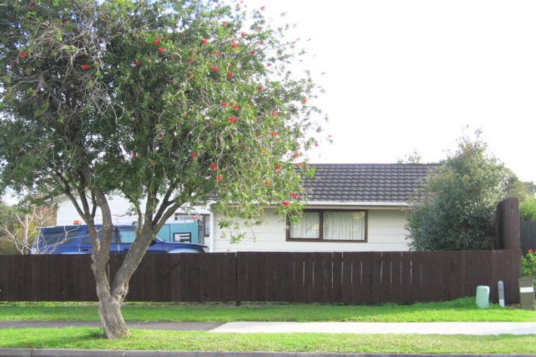 Photo of property in 22 Sandgate Avenue, Botany Downs, Auckland, 2010