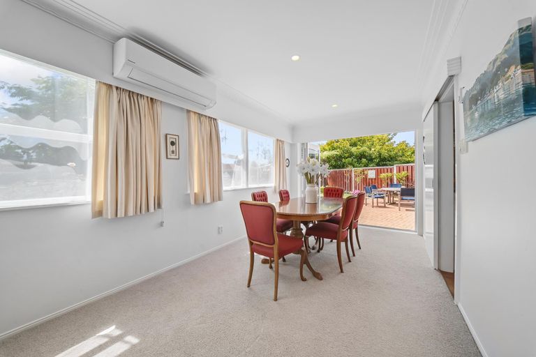 Photo of property in 10 Alf Walker Place, Papakura, 2110