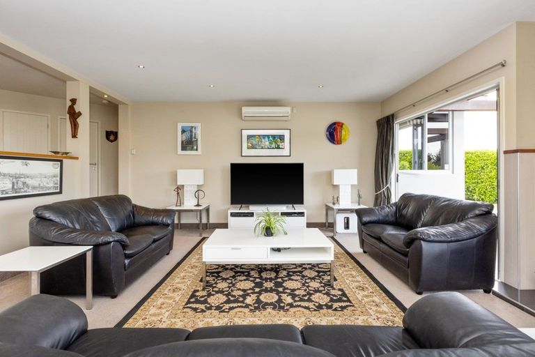 Photo of property in 88 Rochfort Road, Havelock North, 4130