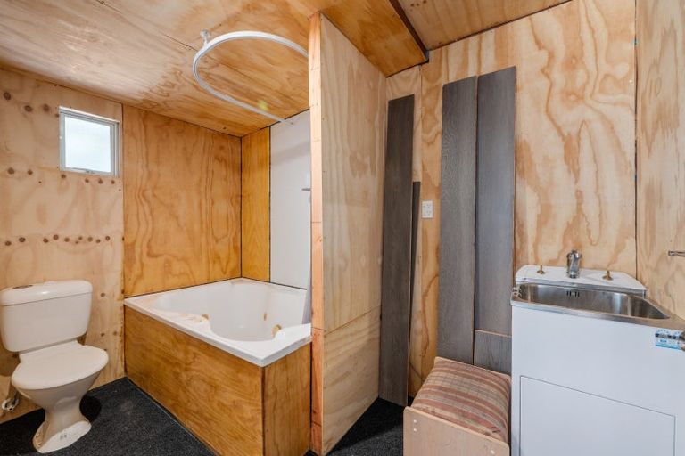 Photo of property in 4a Seaview Crescent, Picton, 7220