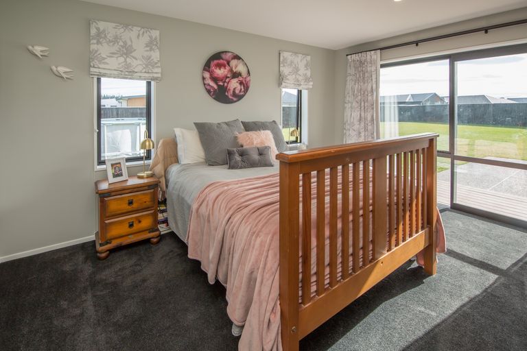 Photo of property in 26 Glenfinnan Place, West Melton, 7618