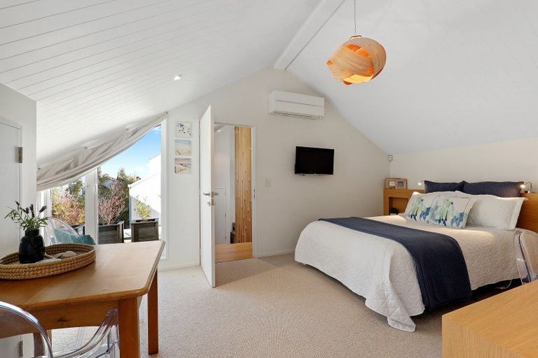 Photo of property in 117 Main Road, Redcliffs, Christchurch, 8081