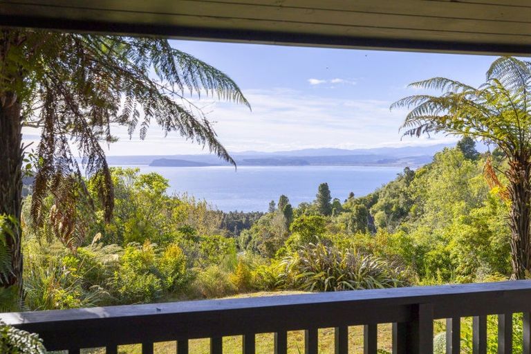 Photo of property in 10 Pukawa Road, Pukawa Bay, Turangi, 3381