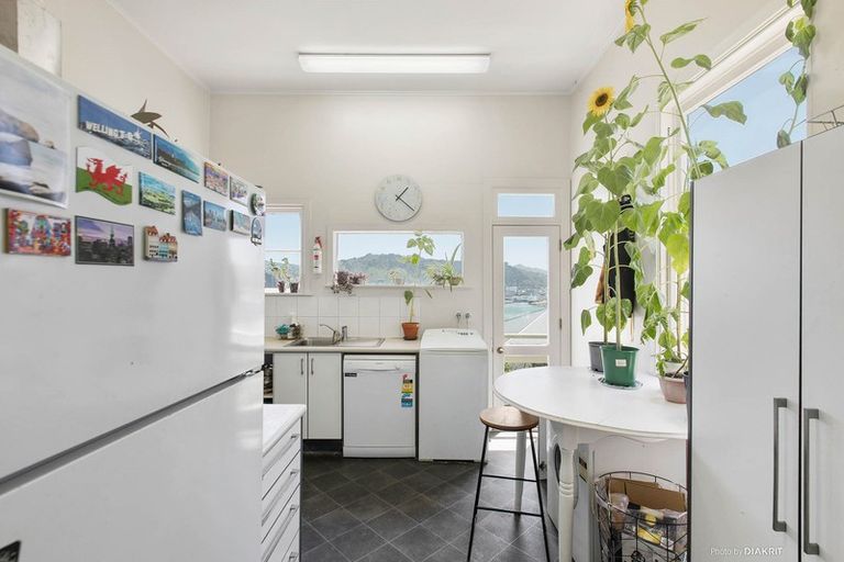 Photo of property in 4 Shannon Street, Mount Victoria, Wellington, 6011