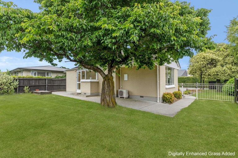 Photo of property in 1 Sevenoaks Drive, Bryndwr, Christchurch, 8053