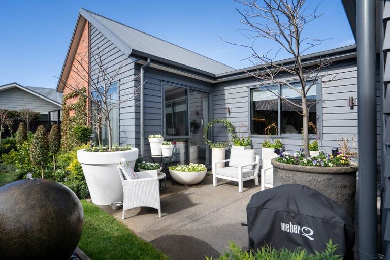 Photo of property in 22 Jarrett Terrace, Leamington, Cambridge, 3432