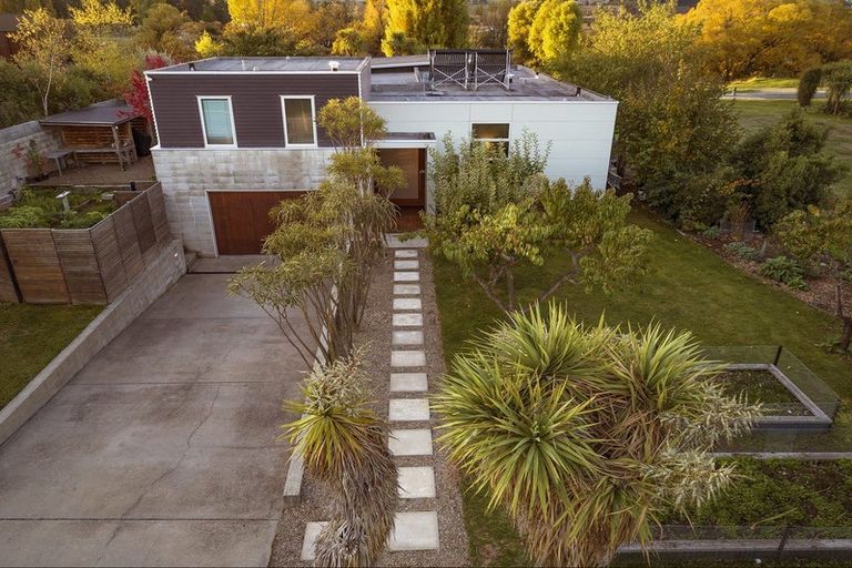 Photo of property in 10 Bridgewater Terrace, Albert Town, Wanaka, 9305