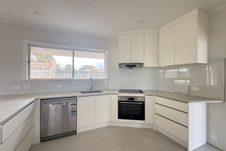 Photo of property in 186 Rangatira Road, Beach Haven, Auckland, 0626