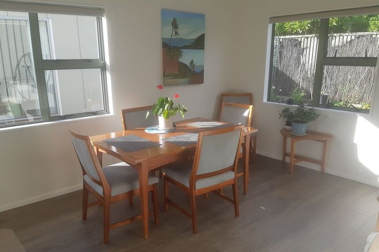 Photo of property in 21 Rutherford Drive, Waikanae Beach, Waikanae, 5036