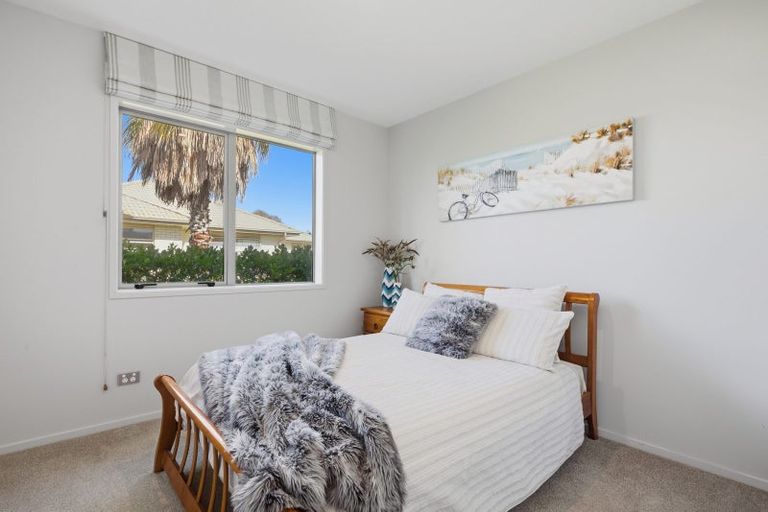 Photo of property in 42 Cassinia Close, Papamoa Beach, Papamoa, 3118