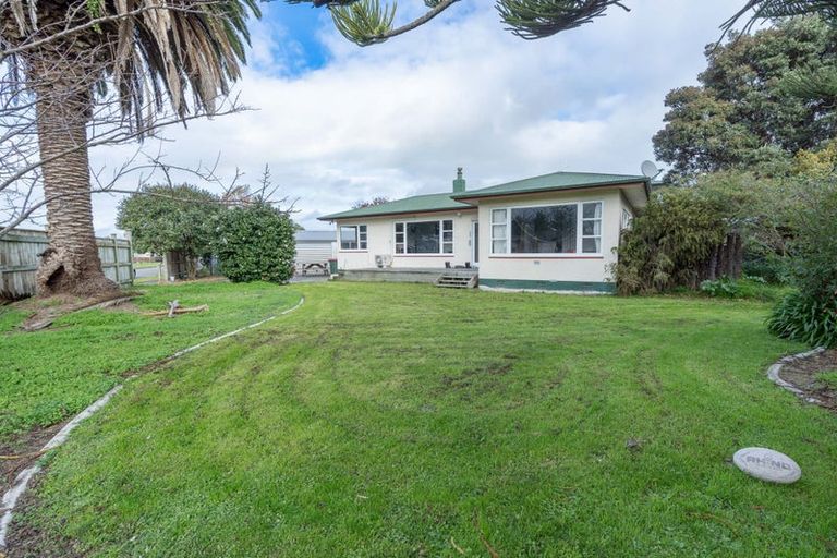 Photo of property in 2 Gloucester Street, Takaro, Palmerston North, 4412