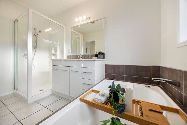 Photo of property in 33 Ravenscourt Place, Huntington, Hamilton, 3210