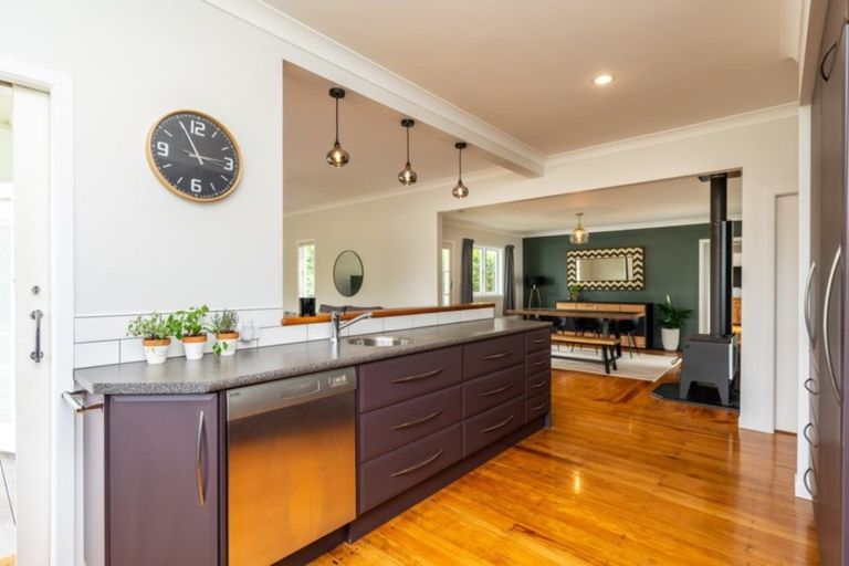 Photo of property in 150 South Road, Waipu, 0582