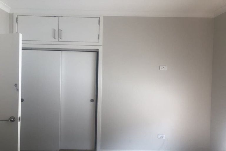 Photo of property in 102 Mangorei Road, Merrilands, New Plymouth, 4312