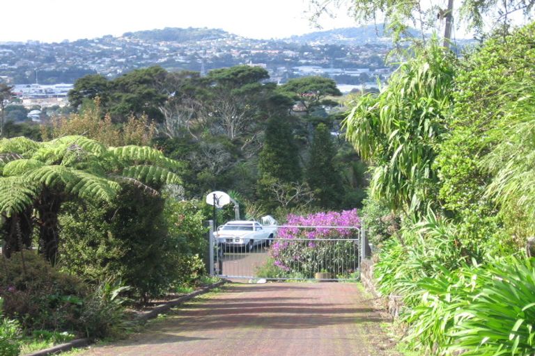 Photo of property in 232b Old Titirangi Road, Titirangi, Auckland, 0604