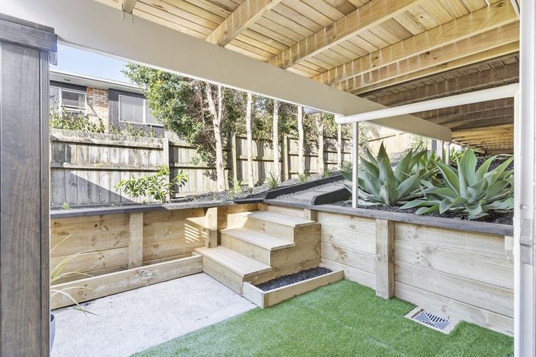 Photo of property in 1/166 Pakuranga Road, Pakuranga, Auckland, 2010