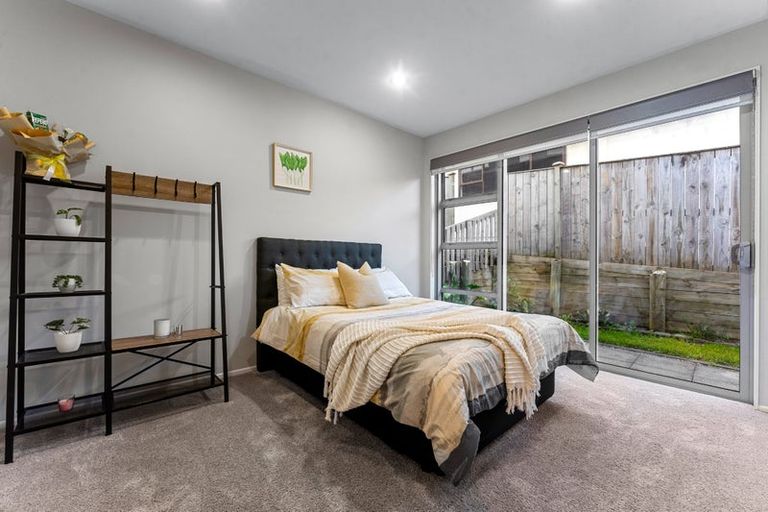 Photo of property in 463 Beach Road, Murrays Bay, Auckland, 0630