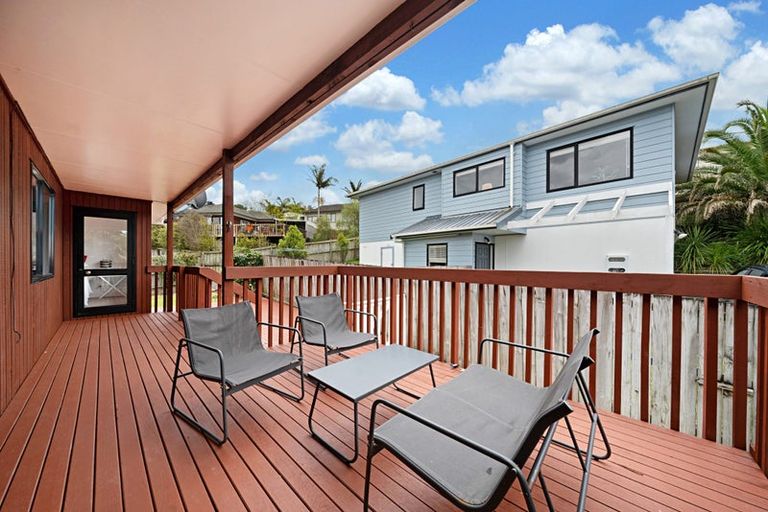 Photo of property in 1/86a West Drive, West Harbour, Auckland, 0618