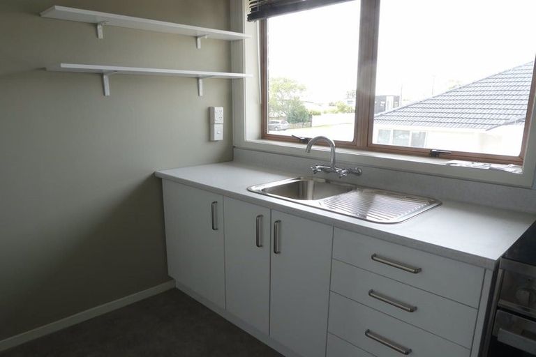 Photo of property in 1/744 Te Atatu Road, Te Atatu Peninsula, Auckland, 0610