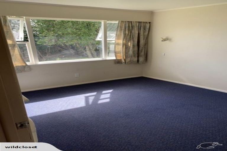 Photo of property in 94 Te Atatu Road, Te Atatu South, Auckland, 0610