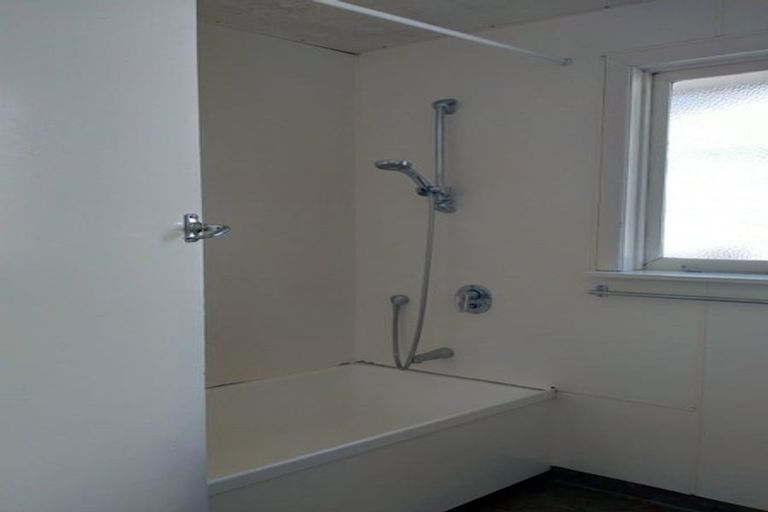 Photo of property in 185 Rathgar Road, Henderson, Auckland, 0610