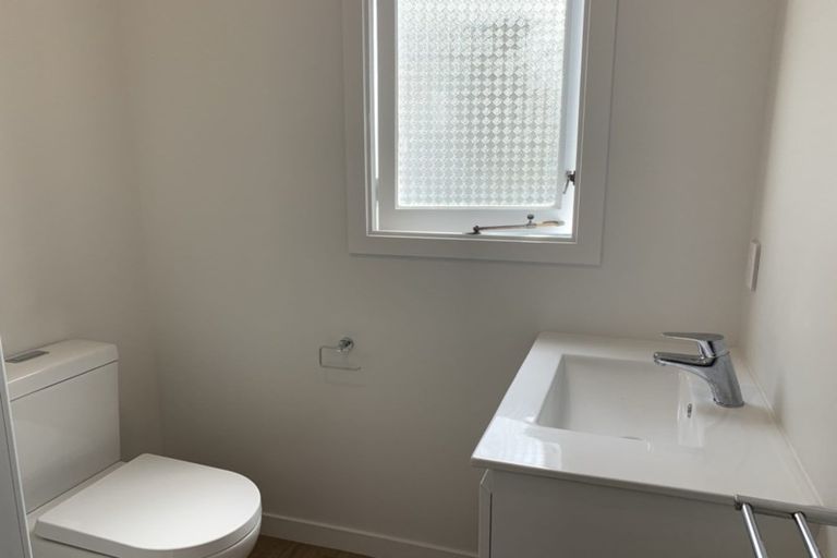 Photo of property in 98 Wood Street, Takaro, Palmerston North, 4410