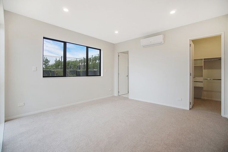 Photo of property in 48 Twin Parks Rise, Papakura, 2110