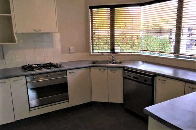 Photo of property in 62 Hewitts Road, Merivale, Christchurch, 8014